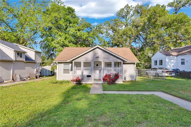 540 Ash Ave, Independence, MO 64053