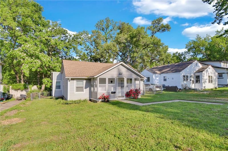 540 Ash Ave, Independence, MO 64053
