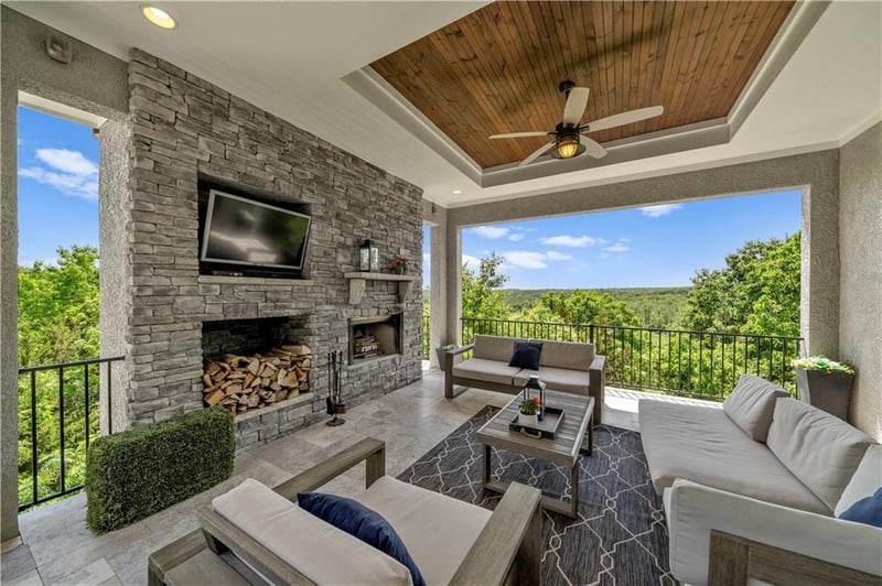 27517 W 100th Ter, Olathe, KS 66061