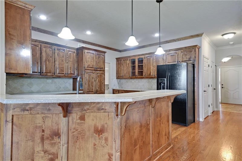 4641 Soldier Dr, Lee's Summit, MO 64082