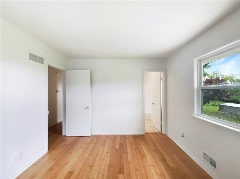 8412 103rd Ter, Kansas City, MO 64134