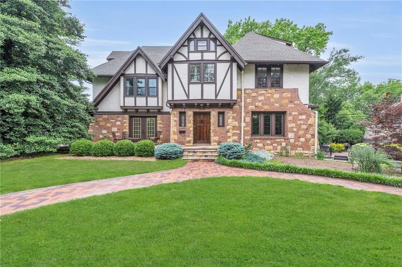 600 W 50th St, Kansas City, MO 64112