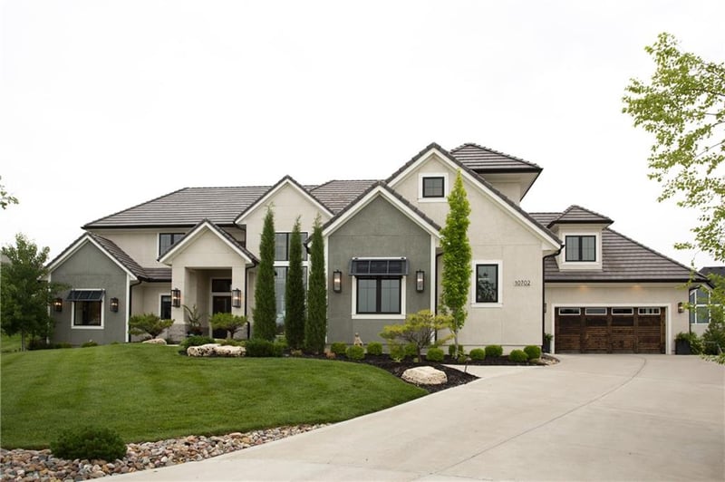 10702 W 142 Ter, Overland Park, KS 66221