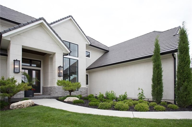 10702 W 142 Ter, Overland Park, KS 66221