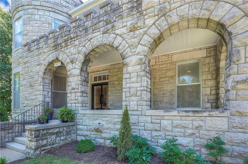 3607 Pennsylvania Ave, Kansas City, MO 64111