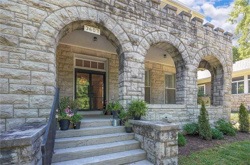 3607 Pennsylvania Ave, Kansas City, MO 64111