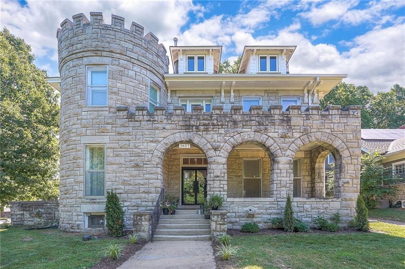 3607 Pennsylvania Ave, Kansas City, MO 64111