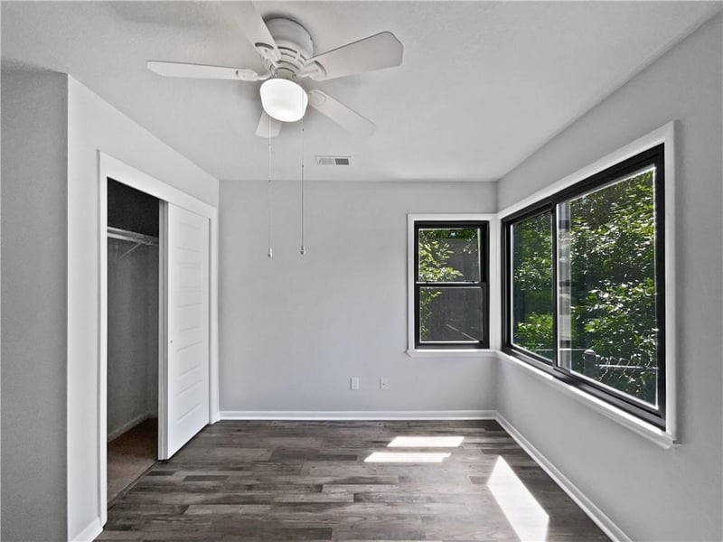 7139 Hardy St, Overland Park, KS 66204