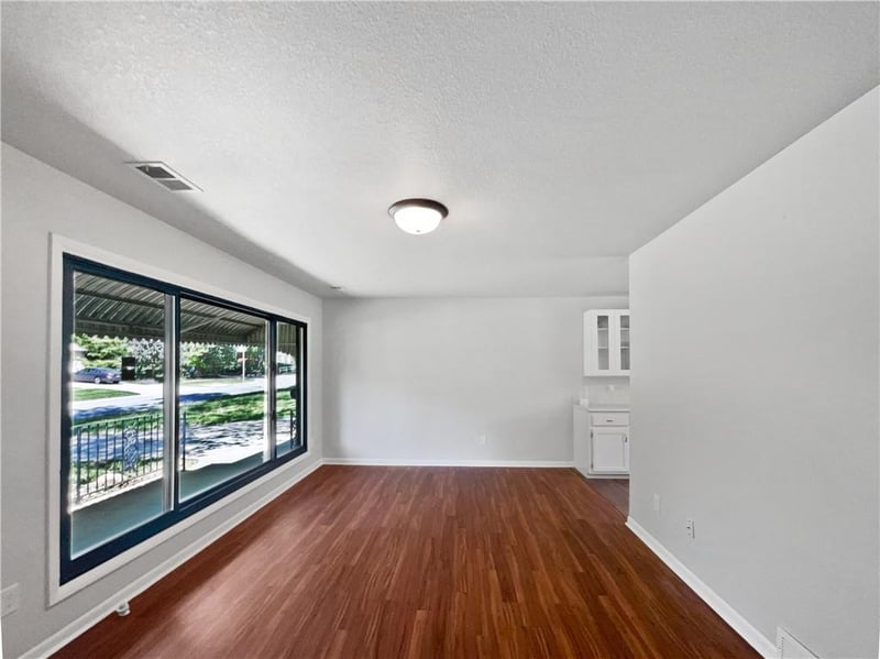 7139 Hardy St, Overland Park, KS 66204