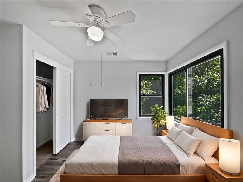 7139 Hardy St, Overland Park, KS 66204