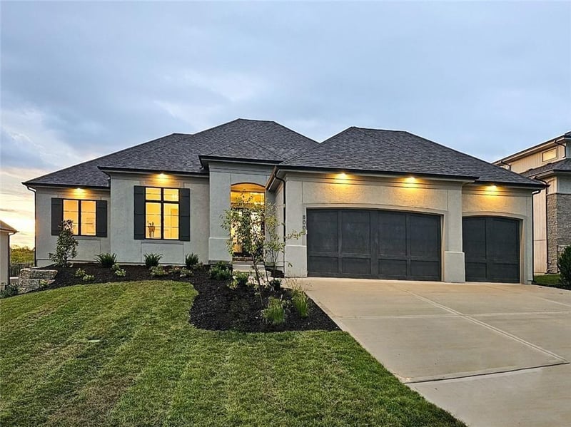 6004 NW 58th St, Kansas City, MO 64151