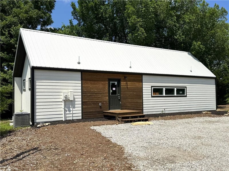 258 Sycamore Dr, Linn Valley, KS 66040
