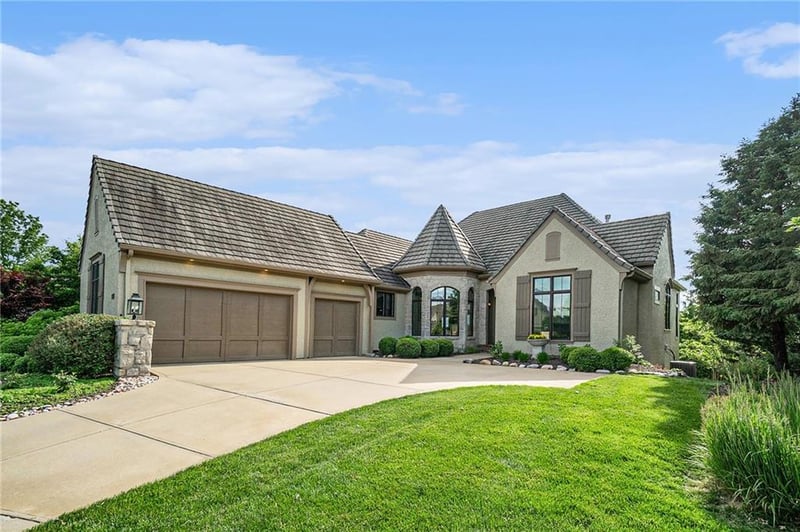 14008 Nicklaus Dr, Overland Park, KS 66223