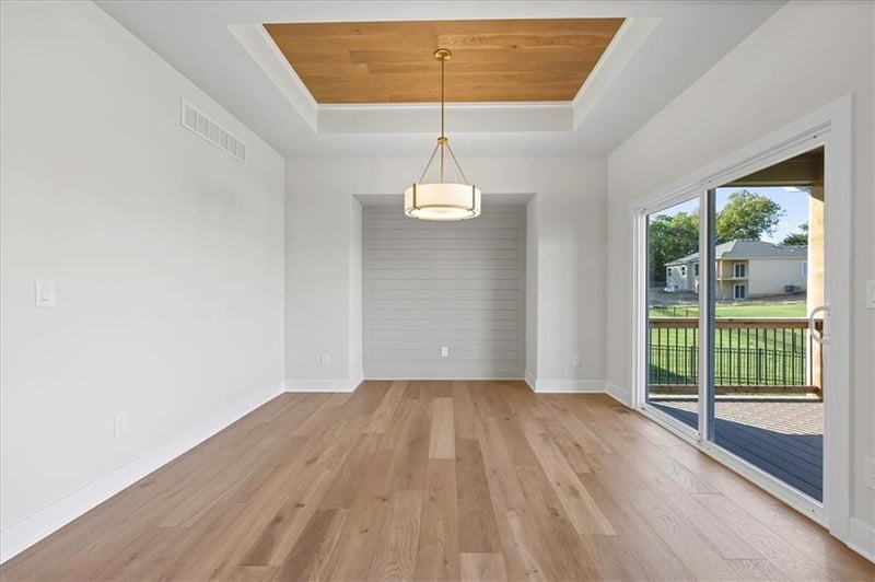 2226 Heartland Ct, Lee's Summit, MO 64082