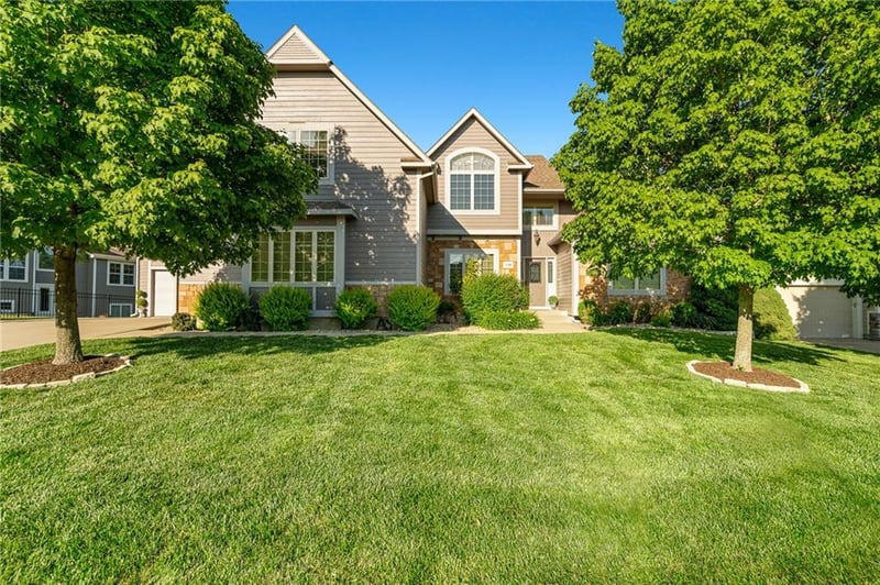 1108 Brynwood Ct, Lawrence, KS 66049