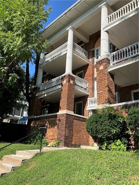 3803 Pennsylvania Ave #1N, Kansas City, MO 64111