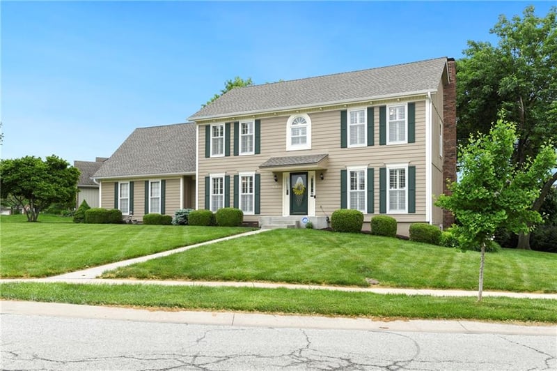 10500 Reeder St, Overland Park, KS 66214