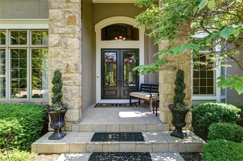 14301 Briar St, Leawood, KS 66224