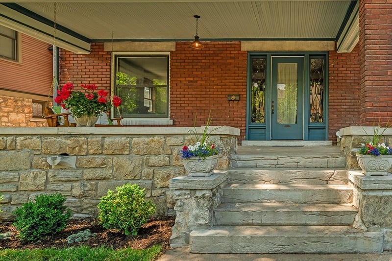 3630 Charlotte St, Kansas City, MO 64109