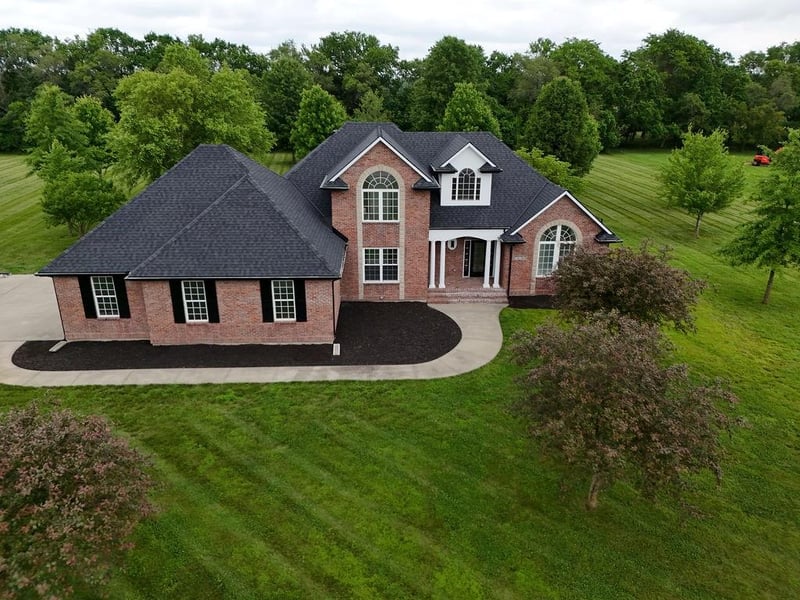 24704 Woodland Cir, Lee's Summit, MO 64086
