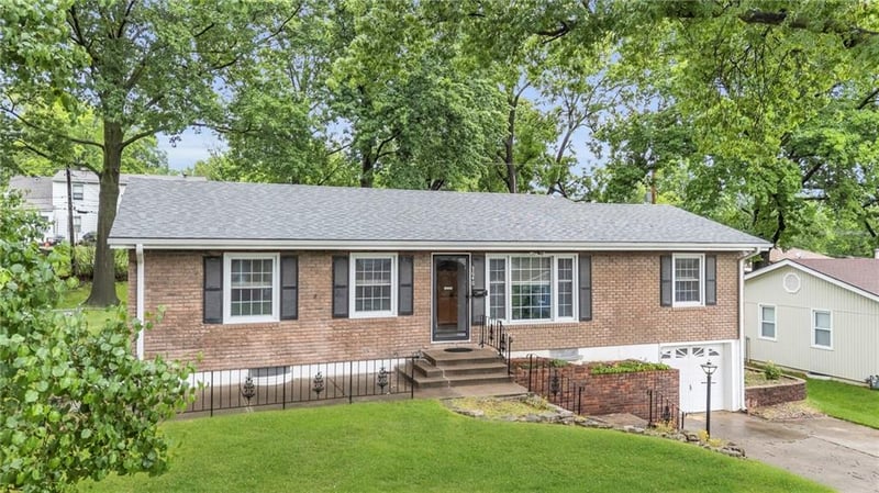 3640 47th Ter, Kansas City, MO 64117