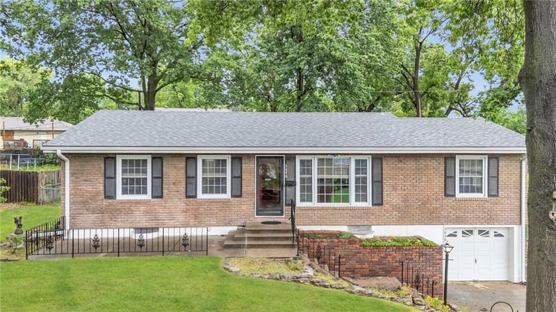 3640 47th Ter, Kansas City, MO 64117