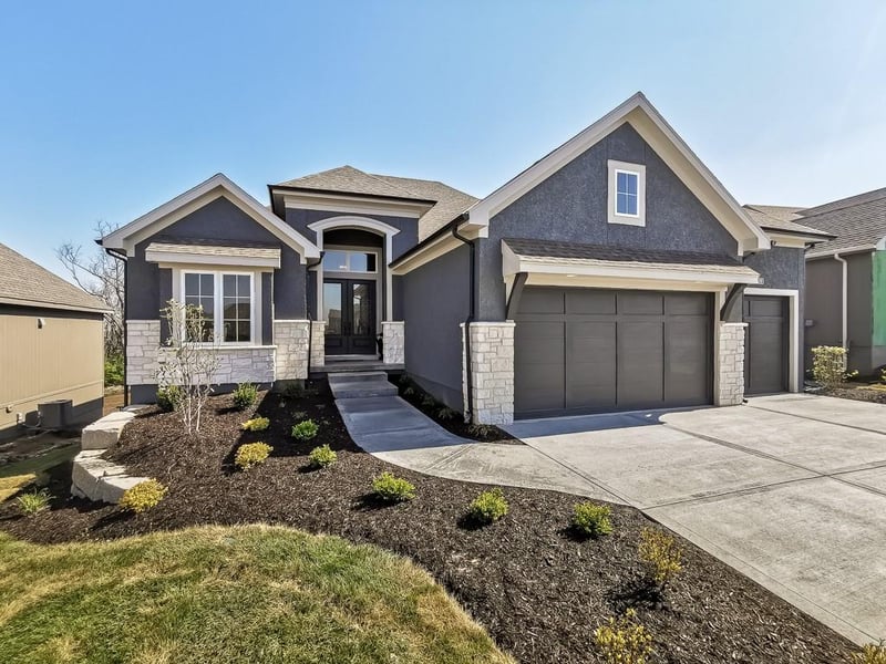 3248 133rd Ter, Leawood, KS 66209