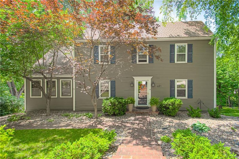 601 NW 41st St, Kansas City, MO 64116