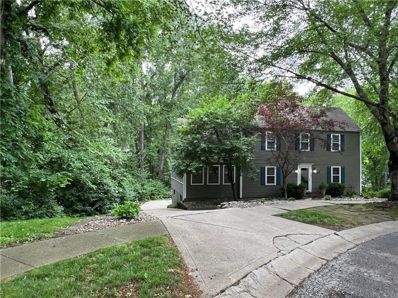 601 NW 41st St, Kansas City, MO 64116