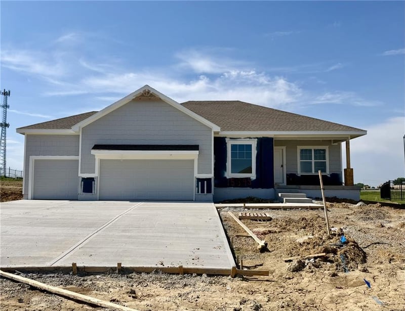 15595 Sheridan Ct, Basehor, KS 66007