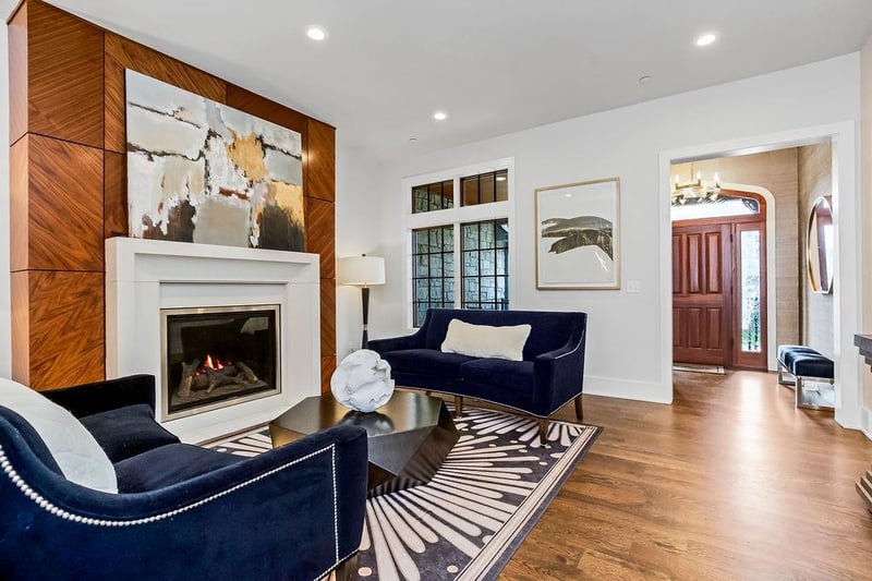 4502 Summit St, Kansas City, MO 64111