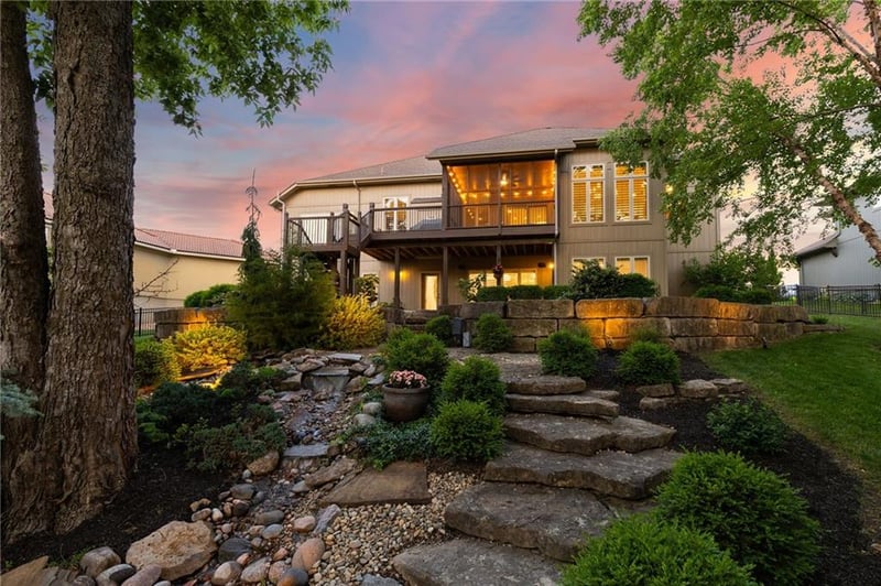4424 NE Shadow Valley Cir, Lee's Summit, MO 64064