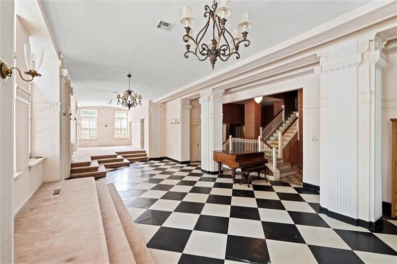 4618 Warwick St #1H, Kansas City, MO 64112