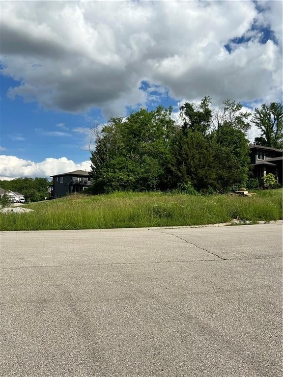360 Overlook St, Olathe, KS 66061