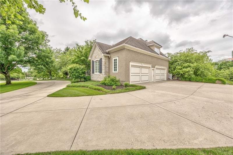 14606 Granada Rd, Leawood, KS 66224
