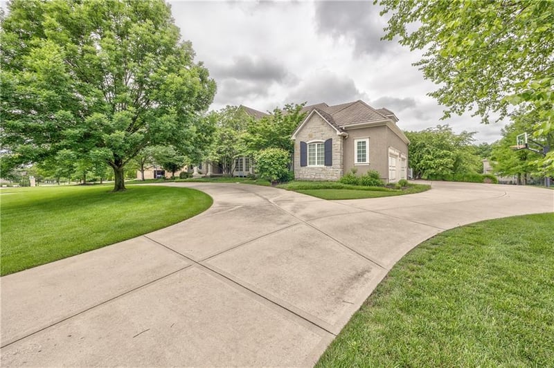 14606 Granada Rd, Leawood, KS 66224
