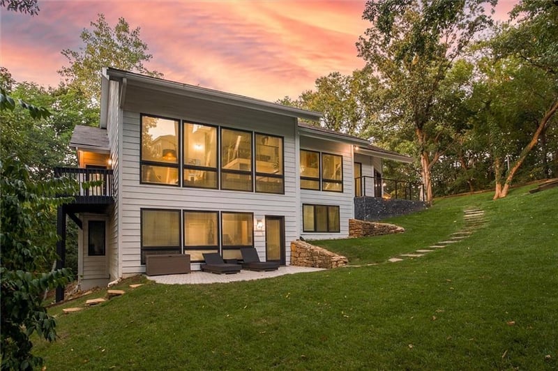 12204 Catalina St, Leawood, KS 66209