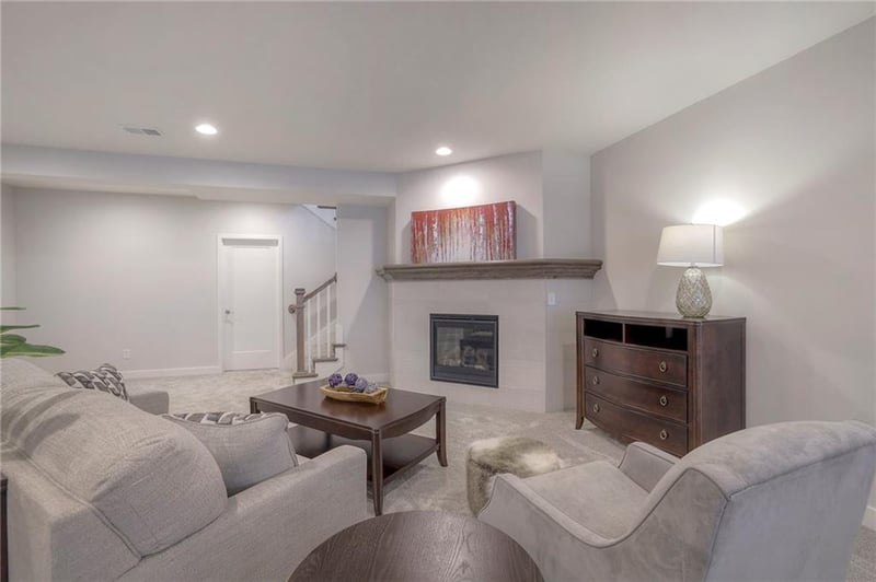 12505 138th Pl, Overland Park, KS 66221