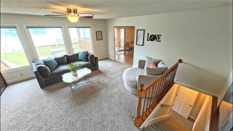566 Lake Viking Ter, Gallatin, MO 64640