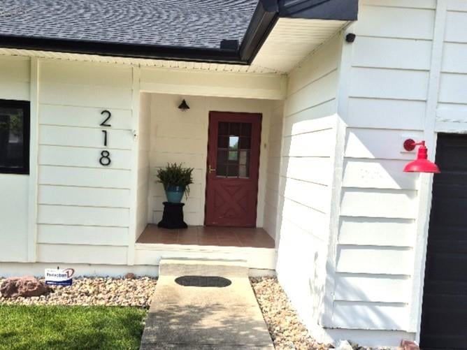 566 Lake Viking Ter, Gallatin, MO 64640