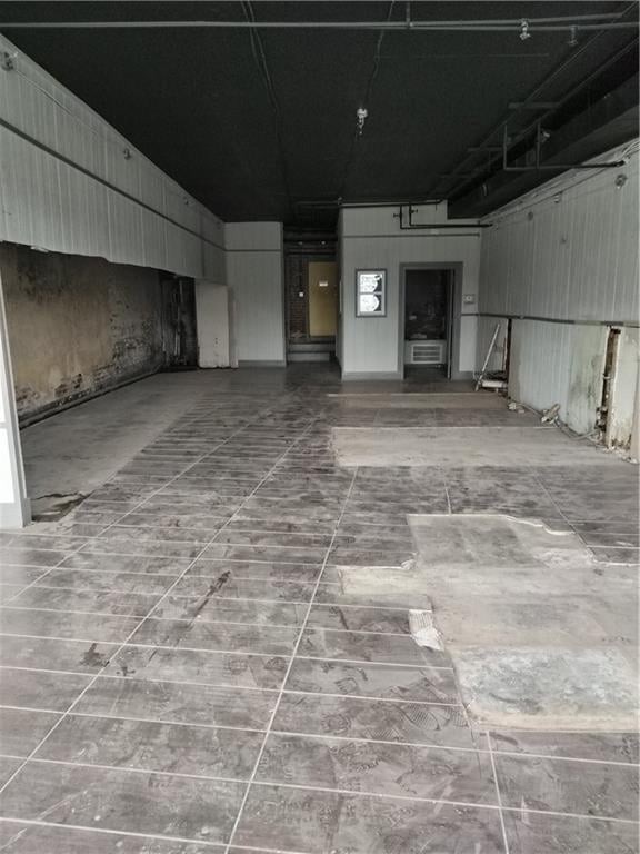 5300 24th St, Kansas City, MO 64127