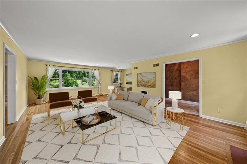 2306 Red Bridge Ter, Kansas City, MO 64131