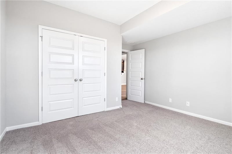 25437 149th Ter, Olathe, KS 66061
