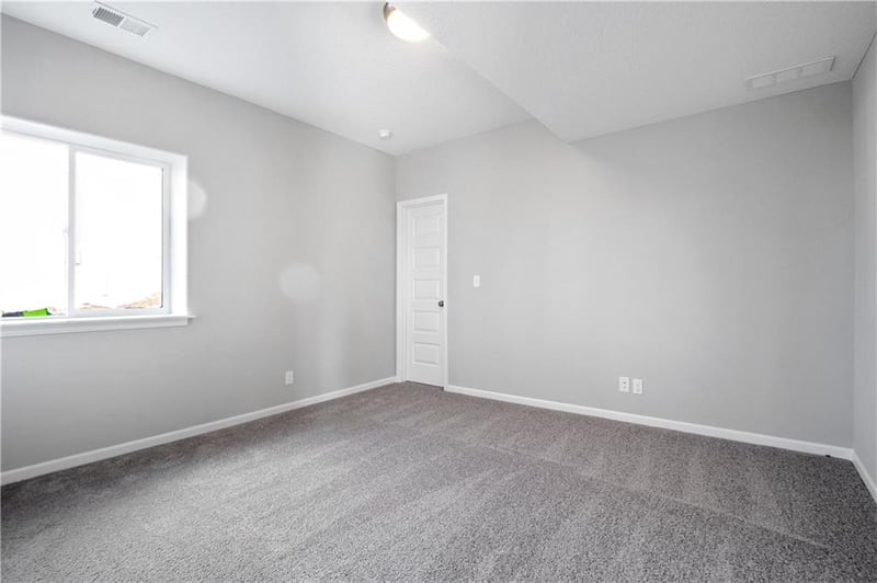 25437 149th Ter, Olathe, KS 66061