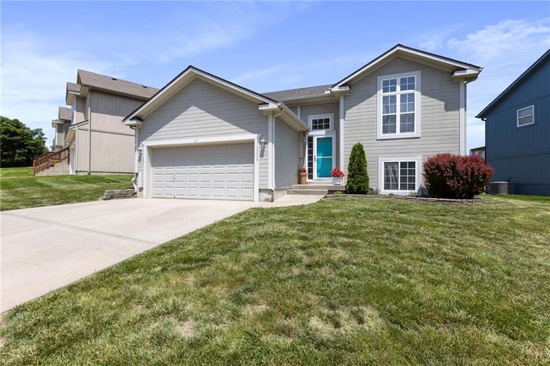 12205 N Atkins Ave, Kansas City, MO 64163