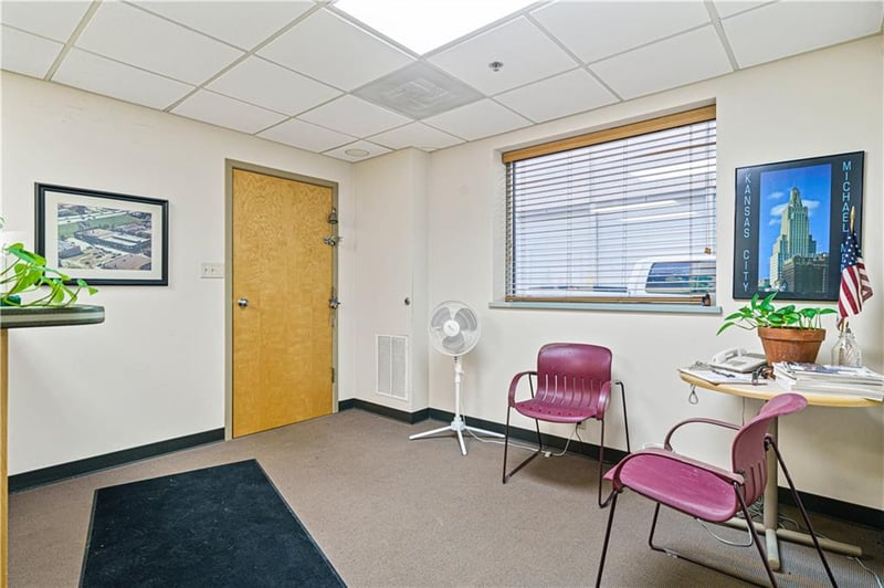 1641 Crystal Ave, Kansas City, MO 64126