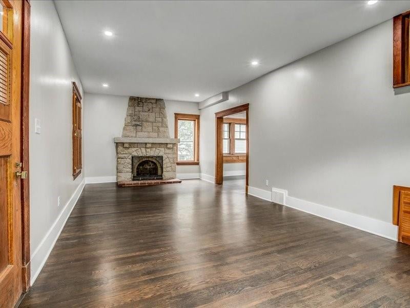 6020 Central St, Kansas City, MO 64113