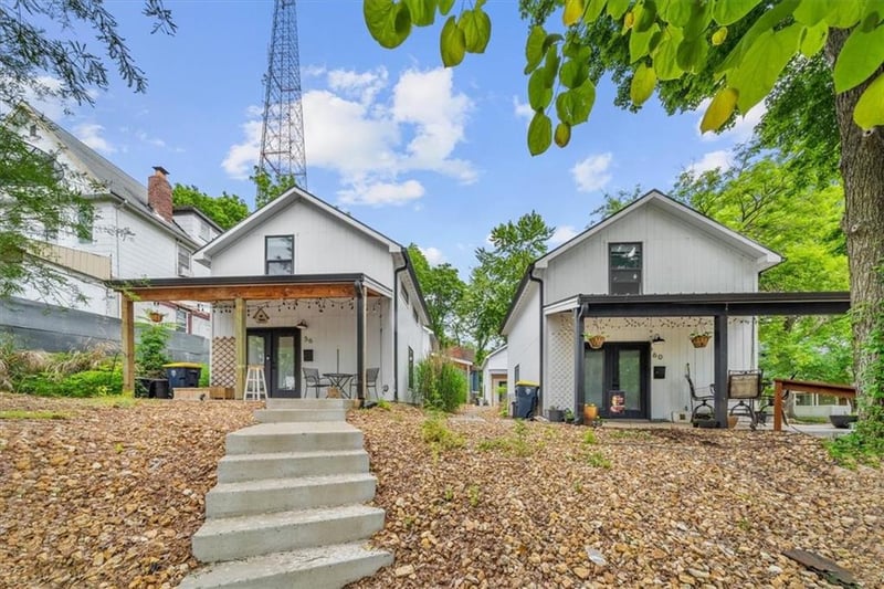 56 E 32 St, Kansas City, MO 64111