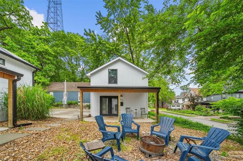 56 E 32 St, Kansas City, MO 64111