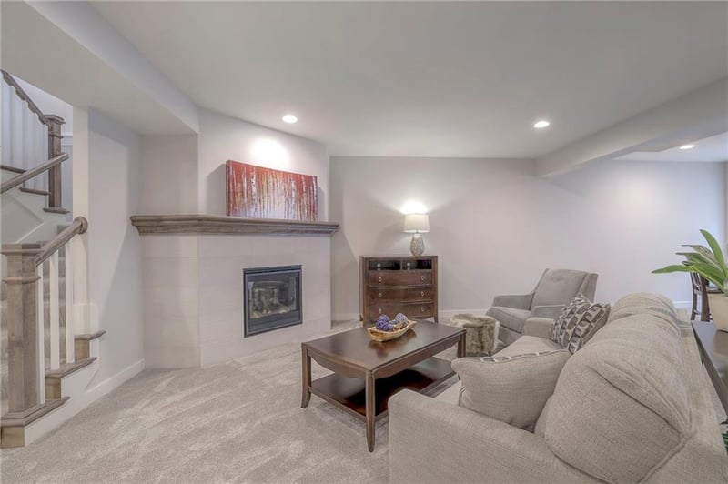 13841 Westgate St, Overland Park, KS 66221